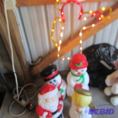 lot 234 image: Blow Molds, Santa, Angel