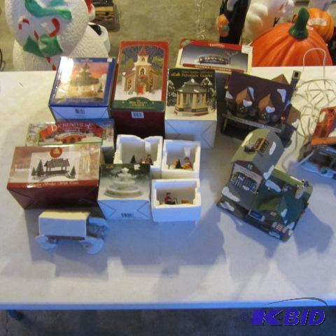 lot 244 image: Holiday Village Buildings