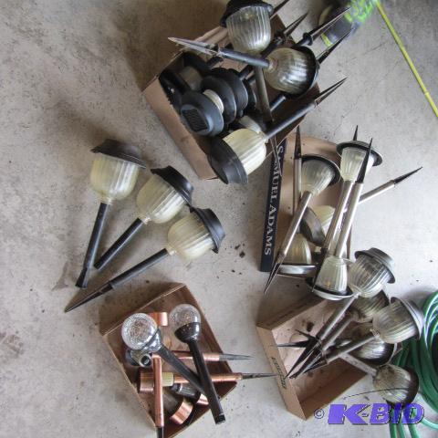 lot 30 image: Solar Lights