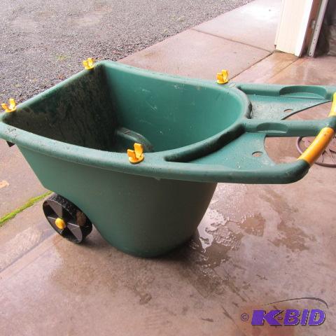 lot 36 image: Garden Dump Cart
