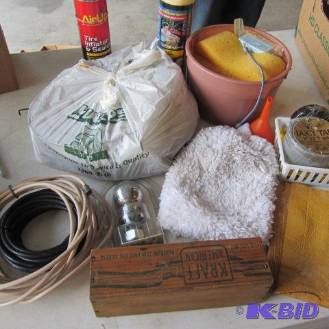 lot 85 image: Car Cleaning Kit