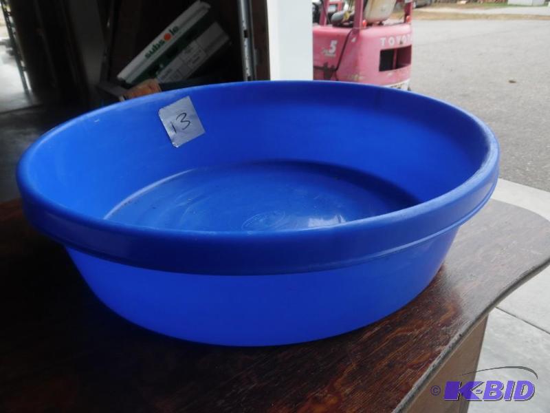 Plastic bowl