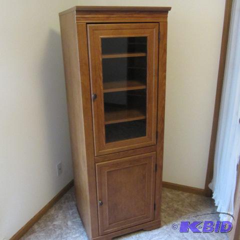 lot 13 image: Double Door Cabinet