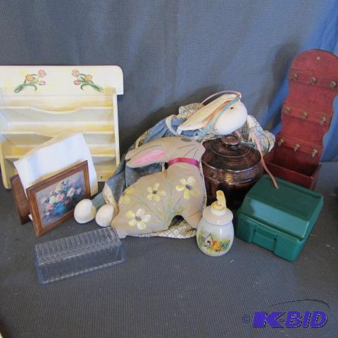 lot 131 image: Key Holder, Bean Pot, Rabbits