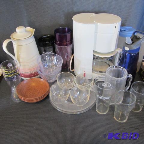 lot 138 image: Coffee, Beverage, Salad Set