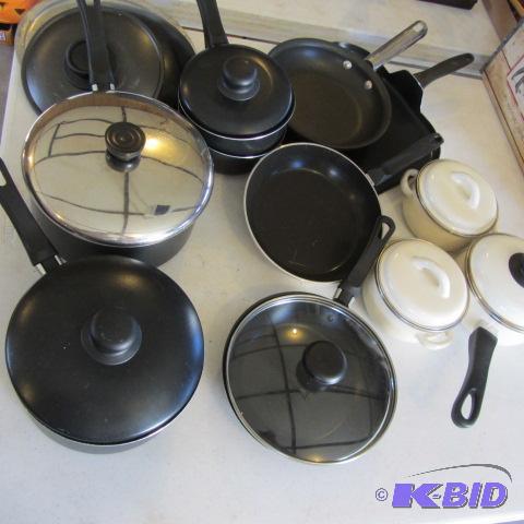 lot 141 image: Megaware Cookware