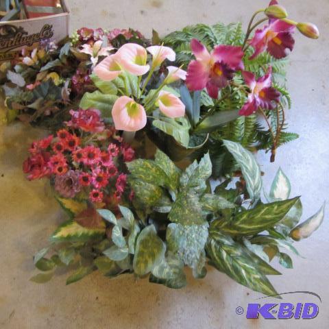lot 157 image: Greenery, Sprays, Vases