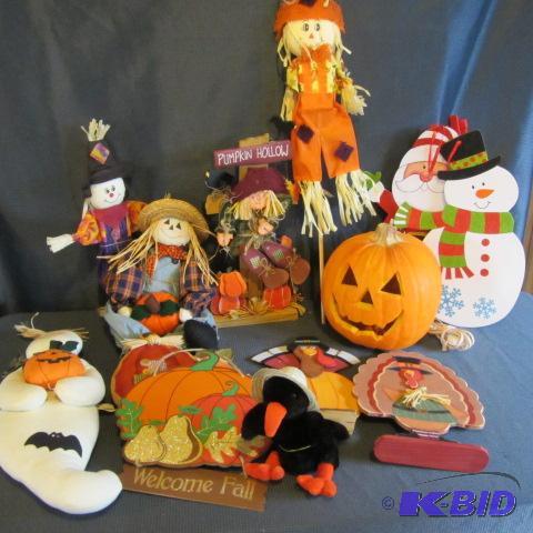 lot 158 image: Halloween & Christmas