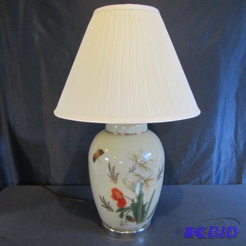 lot 163 image: Ginger Jar Style Fancy Lamp