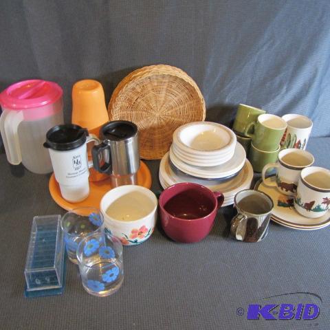 lot 181 image: Camper Dishes