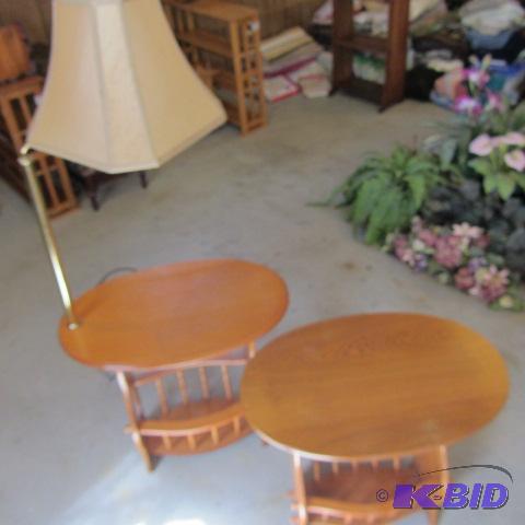 lot 19 image: End Table With Holder & Lamp