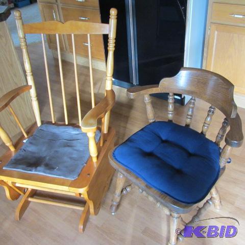 lot 20 image: Platform Rocker