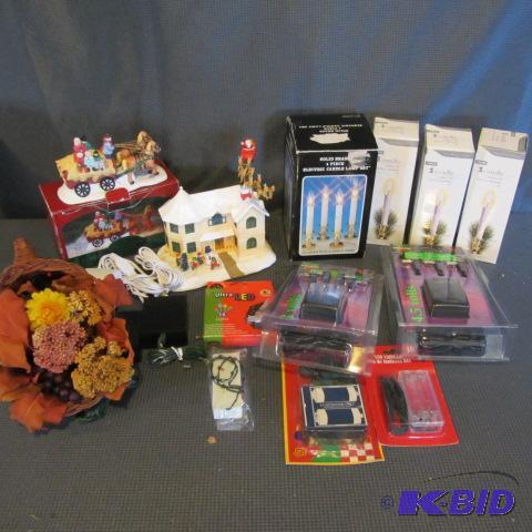 lot 229 image: Candle, Lights, Animated House