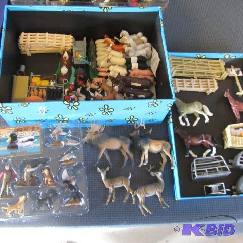 lot 233 image: Miniature Animals, Figures