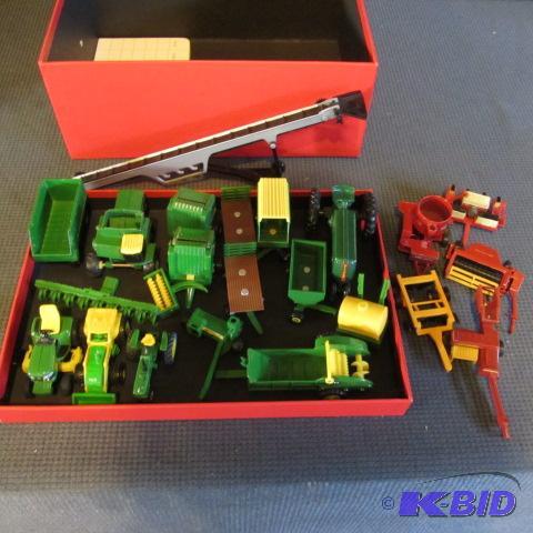 lot 241 image: JD & Intl Farm Toys