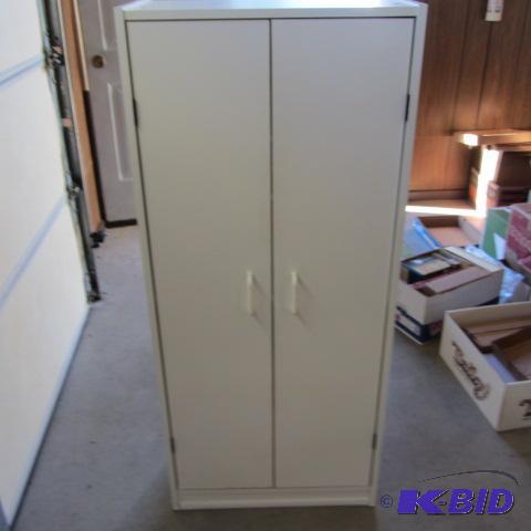 lot 25 image: Storage Cabinet