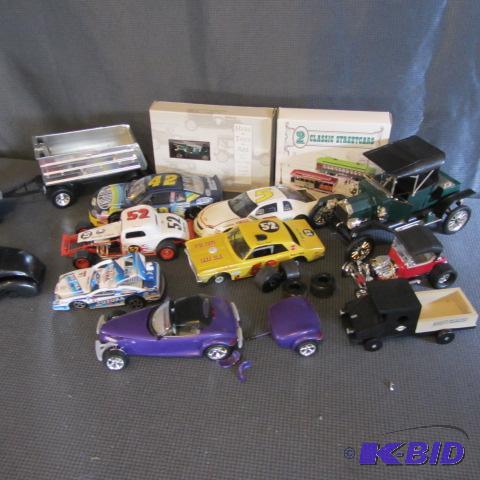 lot 274 image: Plastic Model Race Cars
