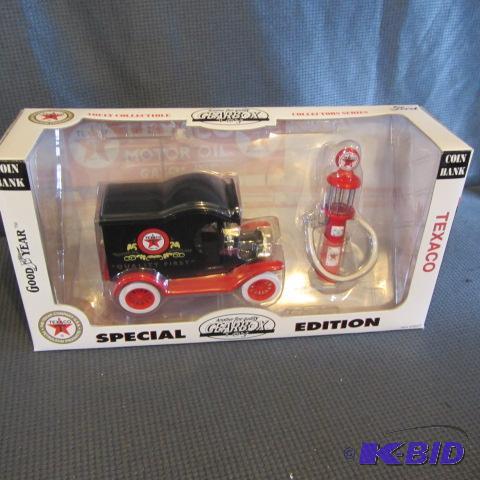 lot 284 image: Gearbox, Texaco, Ertl