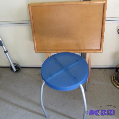 lot 286 image: Wood Tray, Stool