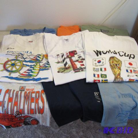 lot 298 image: Mens T-Shirts