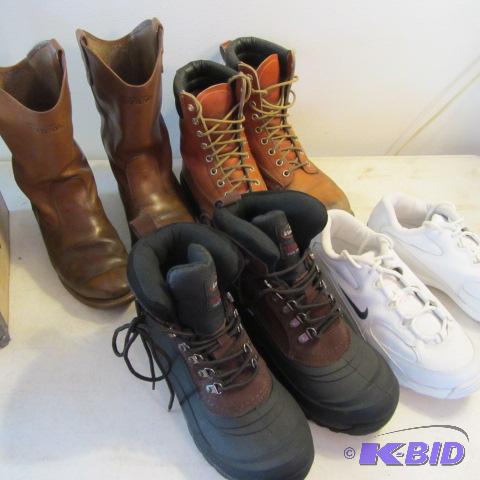 lot 314 image: Nike, Insulated Work Boots