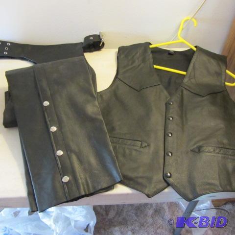 lot 326 image: Leather Vest & Chaps
