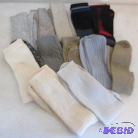lot 358 image: Mens Dress Socks