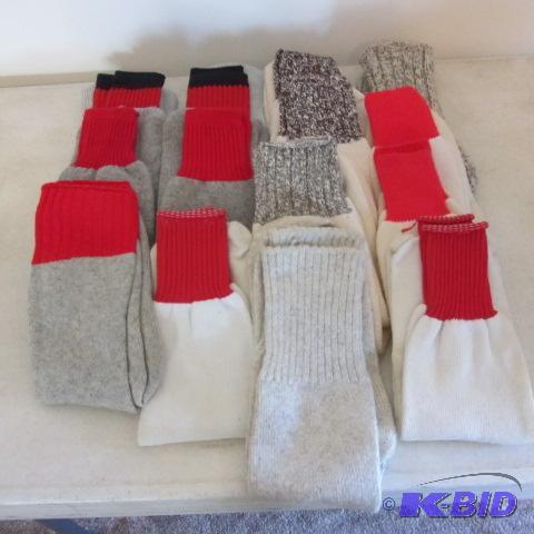 lot 361 image: Mens winter Socks