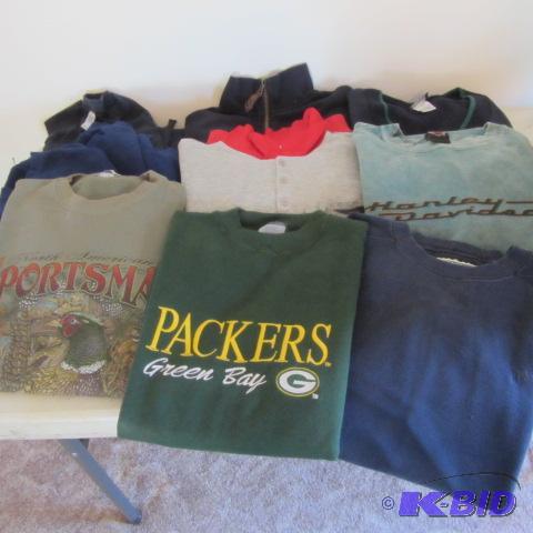 lot 366 image: Mens Sweatshirts, Green Bay