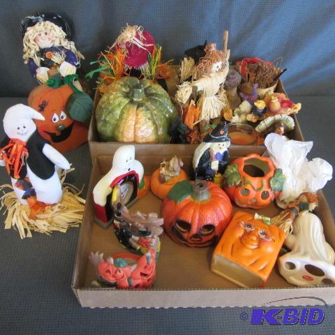 lot 37 image: Autumn & Halloween Decorations