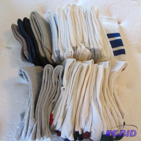 lot 374 image: Mens Socks