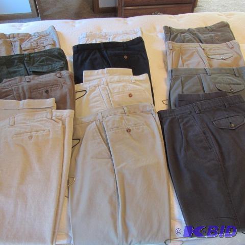 lot 392 image: Mens Dockers & Cargo Pants