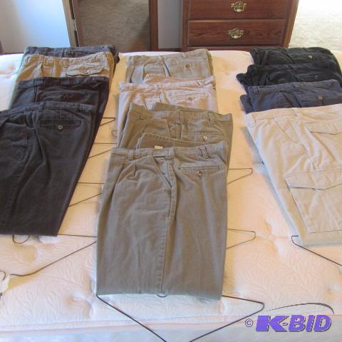 lot 393 image: Mens Dockers & Cargo Pants