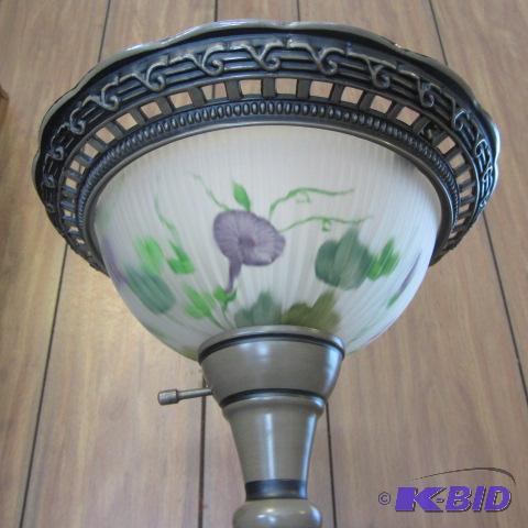 lot 56 image: Floor Lamp