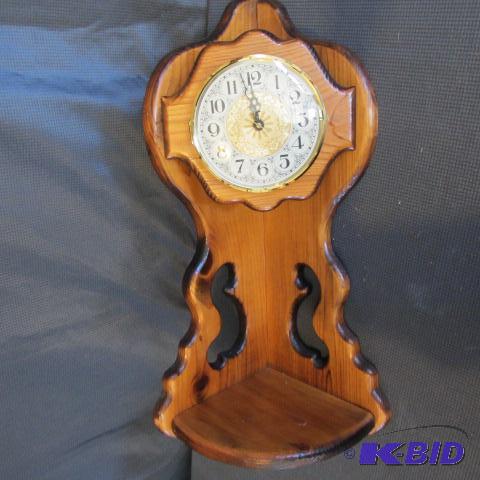 lot 61 image: Corner Shelf Clock
