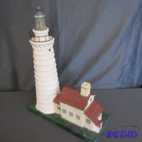 lot 74 image: Lighthouse Solar Light