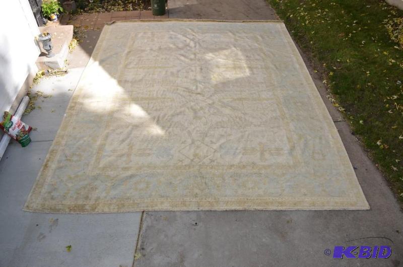 lot 48 image: Turkish Khlim Large area rug 171X141 " o...