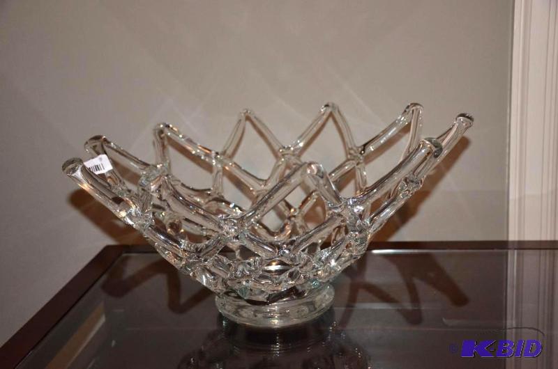 lot 9 image: Very unique artistic glass bowl with glass we...