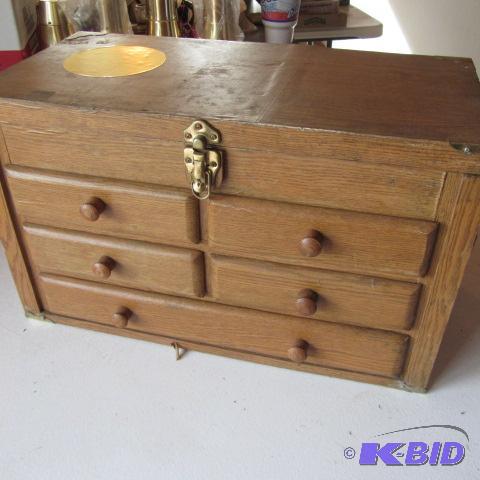 lot 202 image: Machinist Style Wood Chest