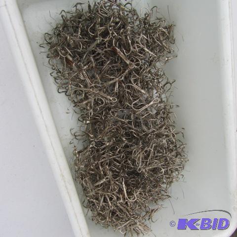 lot 216 image: Weedless Treble Hooks