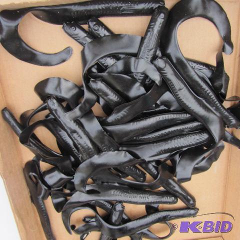 lot 222 image: Muskie Twister Tails