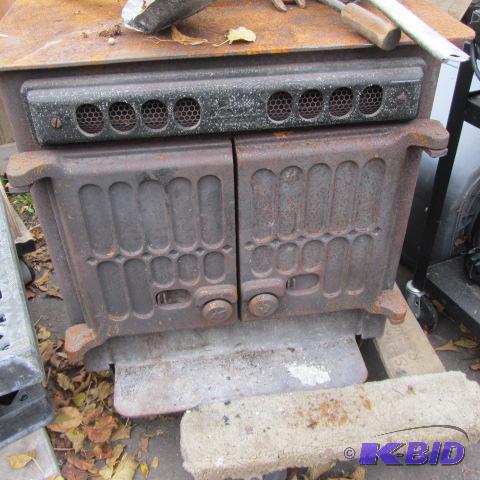 lot 251 image: Wood Stove