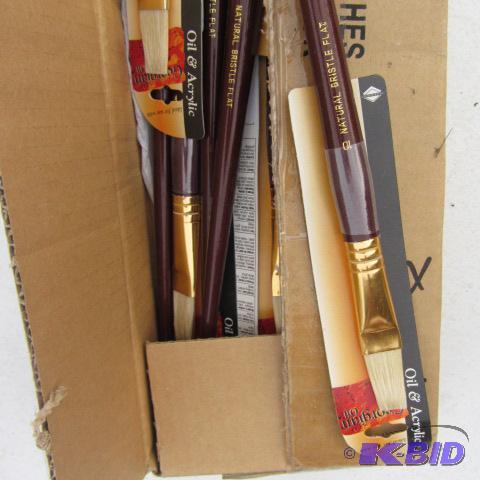 lot 259 image: Artist Brushes