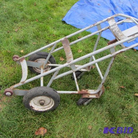 lot 26 image: Barrel Cart