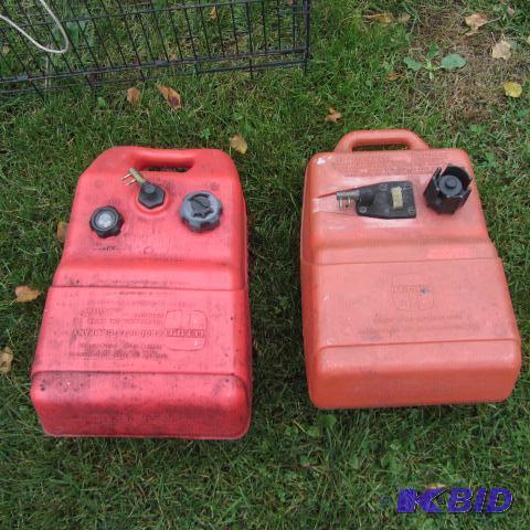 lot 29 image: Outboard Motor Gas Cans