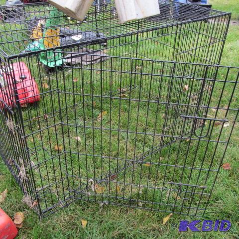lot 35 image: Pet Lodge Cage