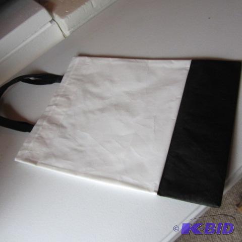 lot 47 image: Trade Show Totes