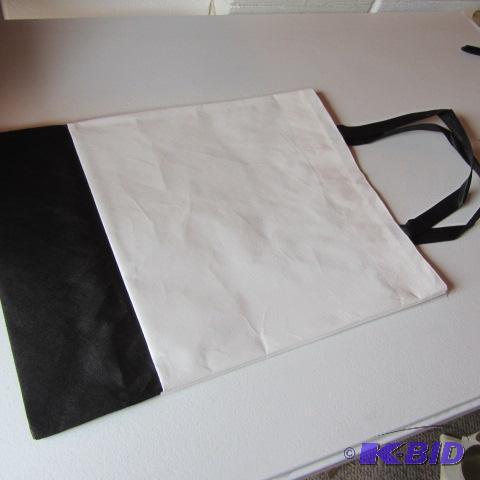 lot 48 image: Trade Show Totes