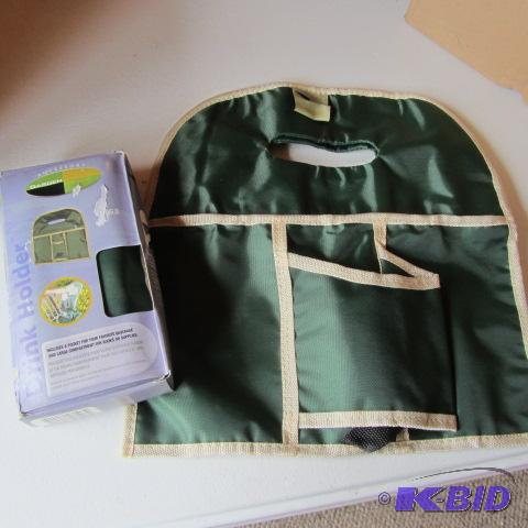 lot 69 image: Drink Holder Garden Bag