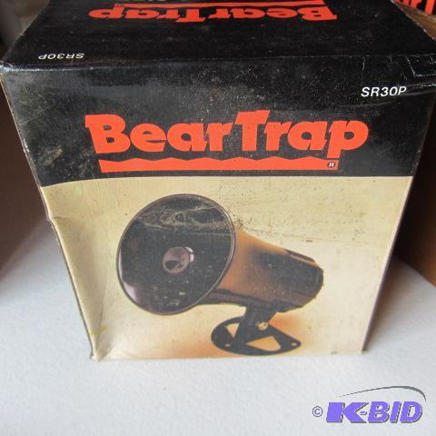 lot 75 image: Bear Trap Electronic Siren